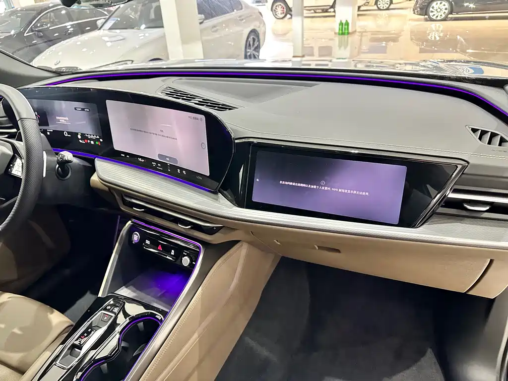 Audi Q5L — миниатюра 19