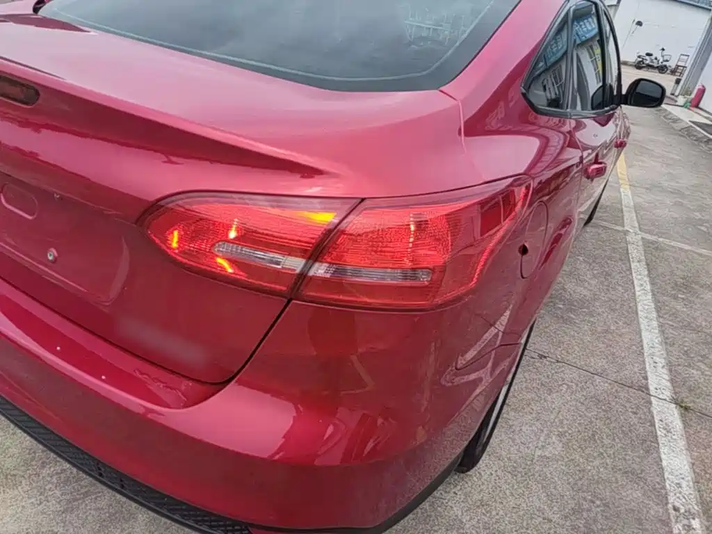 Ford Focus — миниатюра 8