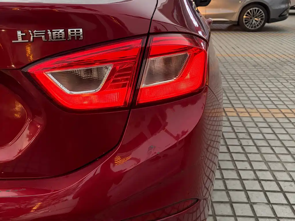 Chevrolet Cruze 1.5L Auto Pioneer Sunroof Edition, фото 19