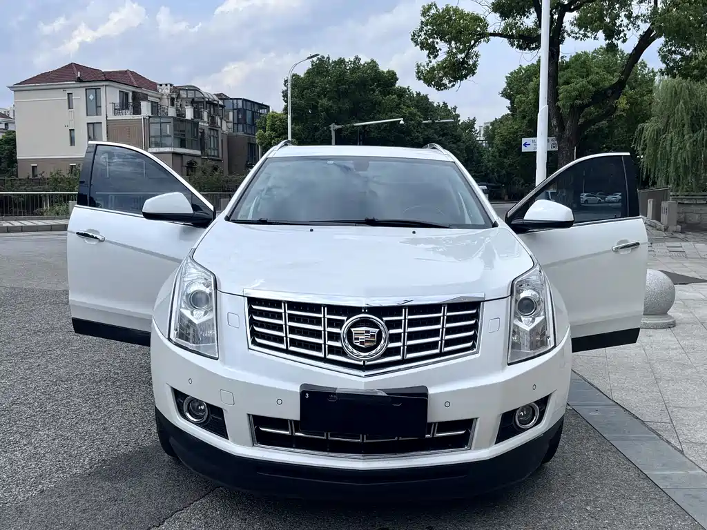 Cadillac SRX — миниатюра 7