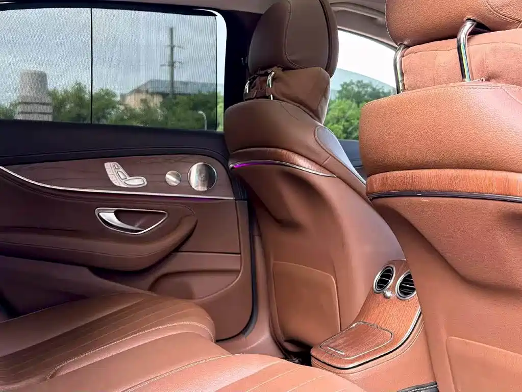 Mercedes-Benz E-Class — миниатюра 4