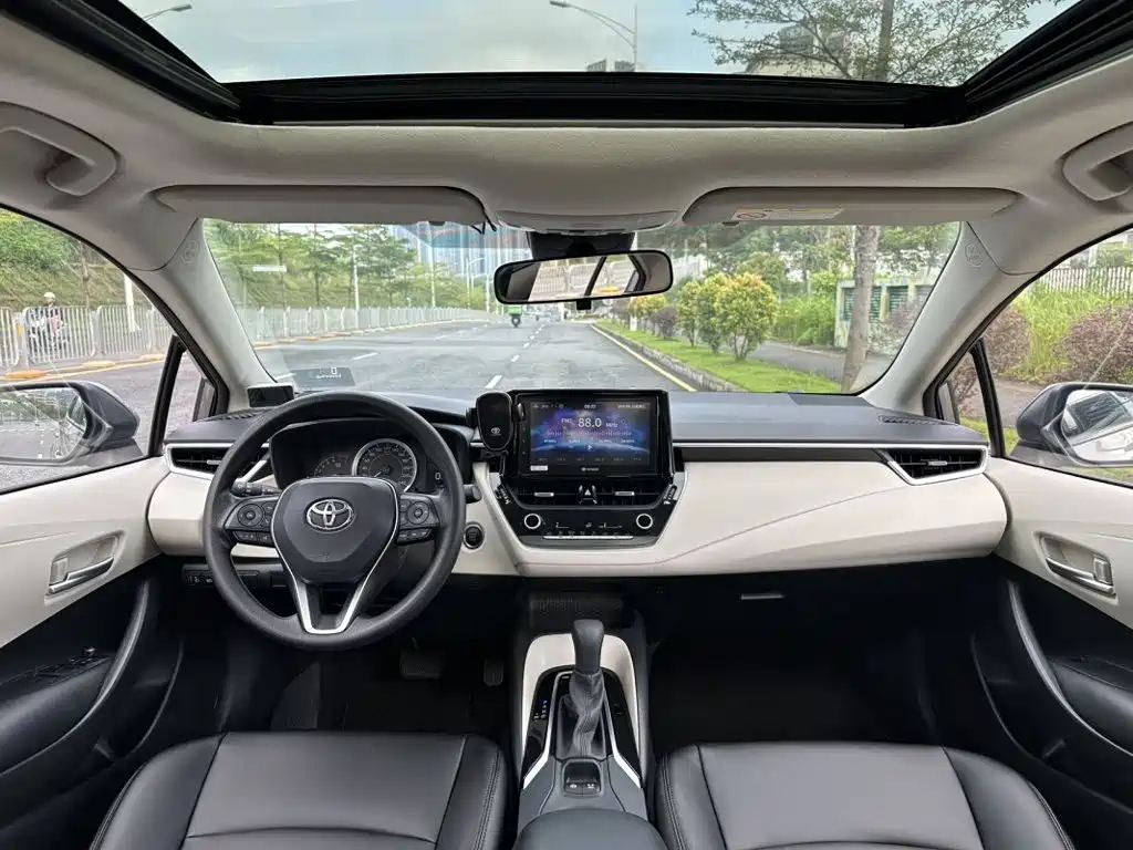 Toyota Corolla — миниатюра 6