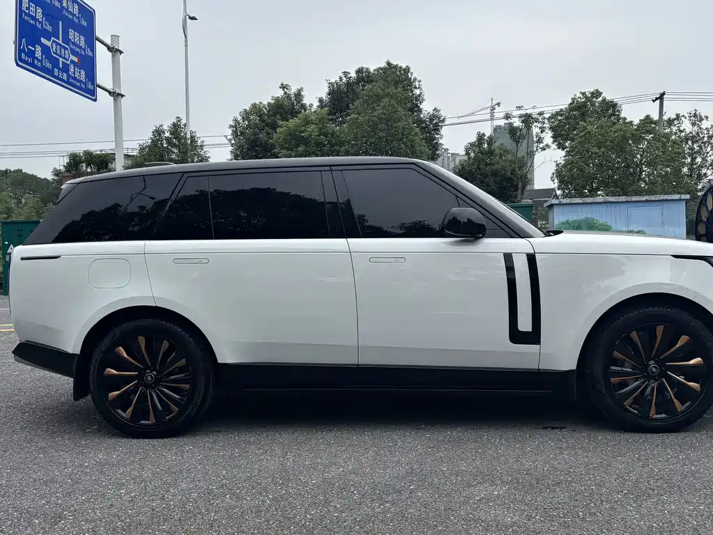 Land Rover Range Rover — миниатюра 4
