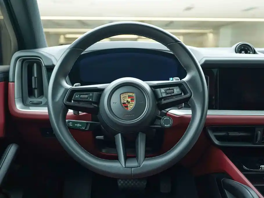 Porsche Cayenne — миниатюра 16