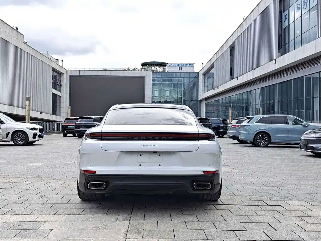 Porsche Panamera — миниатюра 21