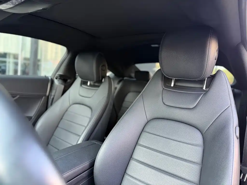 Mercedes-Benz C-Class (Import) — миниатюра 11