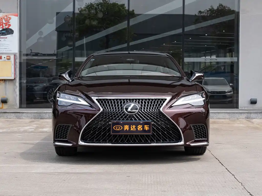 Lexus LS — миниатюра 2