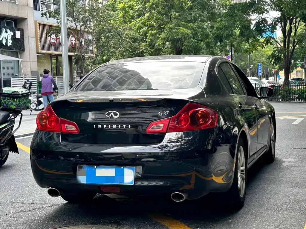 Infiniti G — миниатюра 6