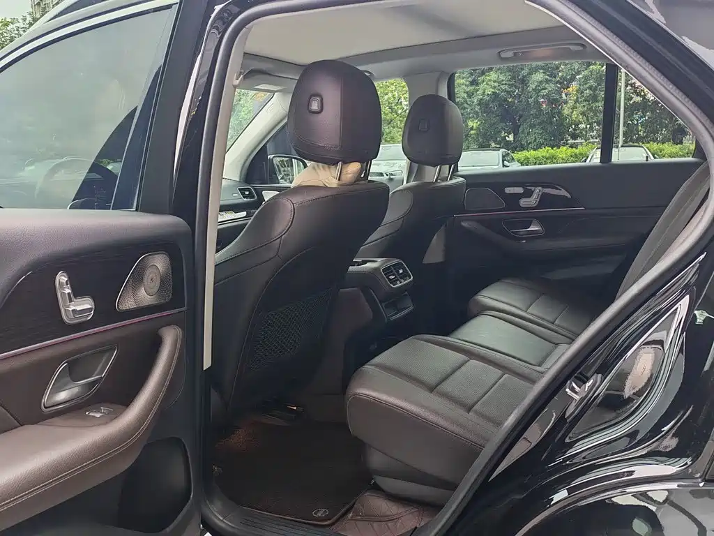 Mercedes-Benz GLE (Import) — миниатюра 9
