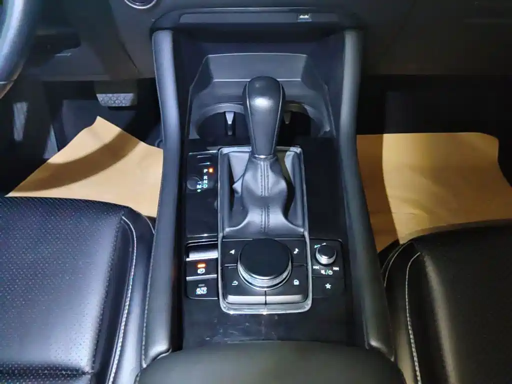 Mazda 3 Axela — миниатюра 14