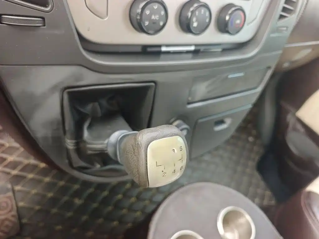 MAXUS V80 — миниатюра 7