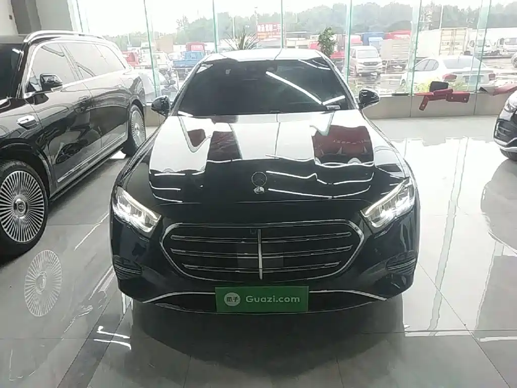 Mercedes-Benz E-Class — миниатюра 3