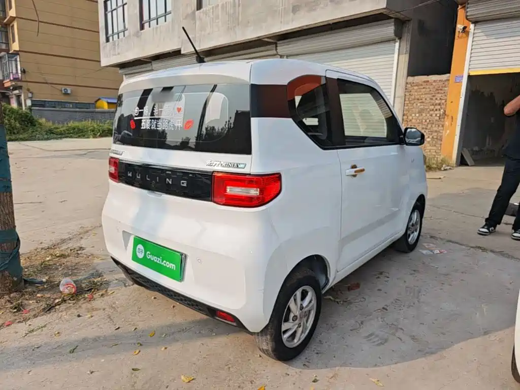 Wuling MINIEV — миниатюра 7