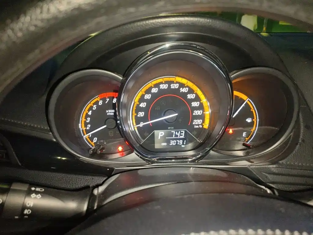 Toyota Yaris L — миниатюра 7