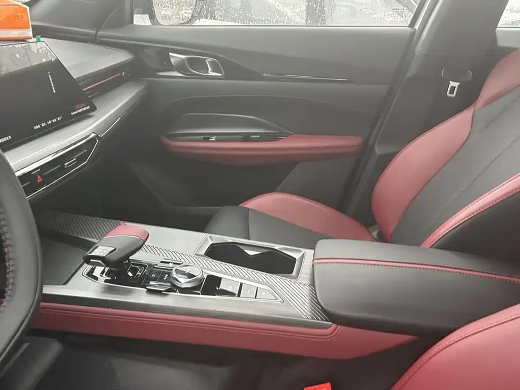 CHANGAN CHANGAN AUCHAN Z6