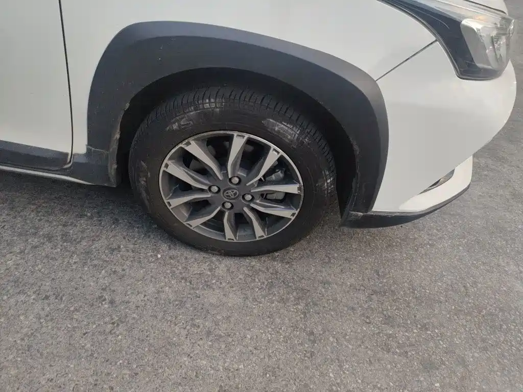 Toyota Yaris L — миниатюра 24