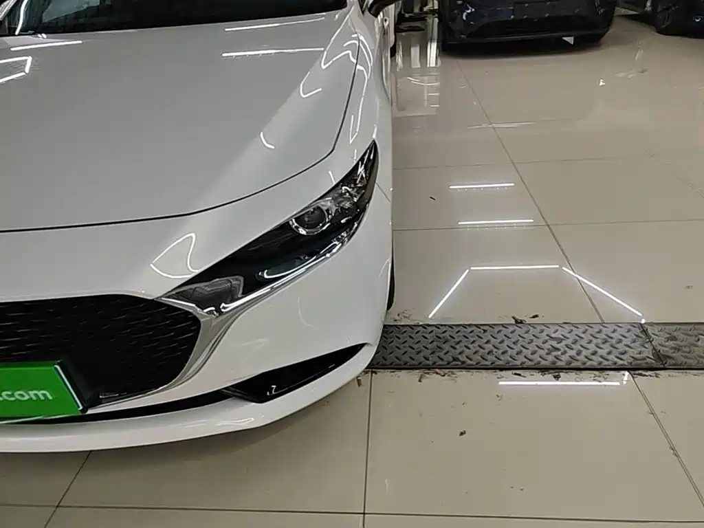 Mazda 3 Axela — миниатюра 24