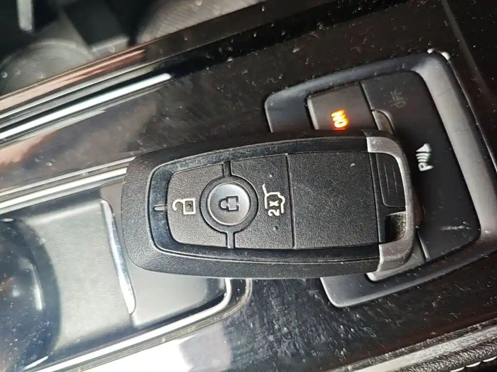 Ford Edge — миниатюра 9