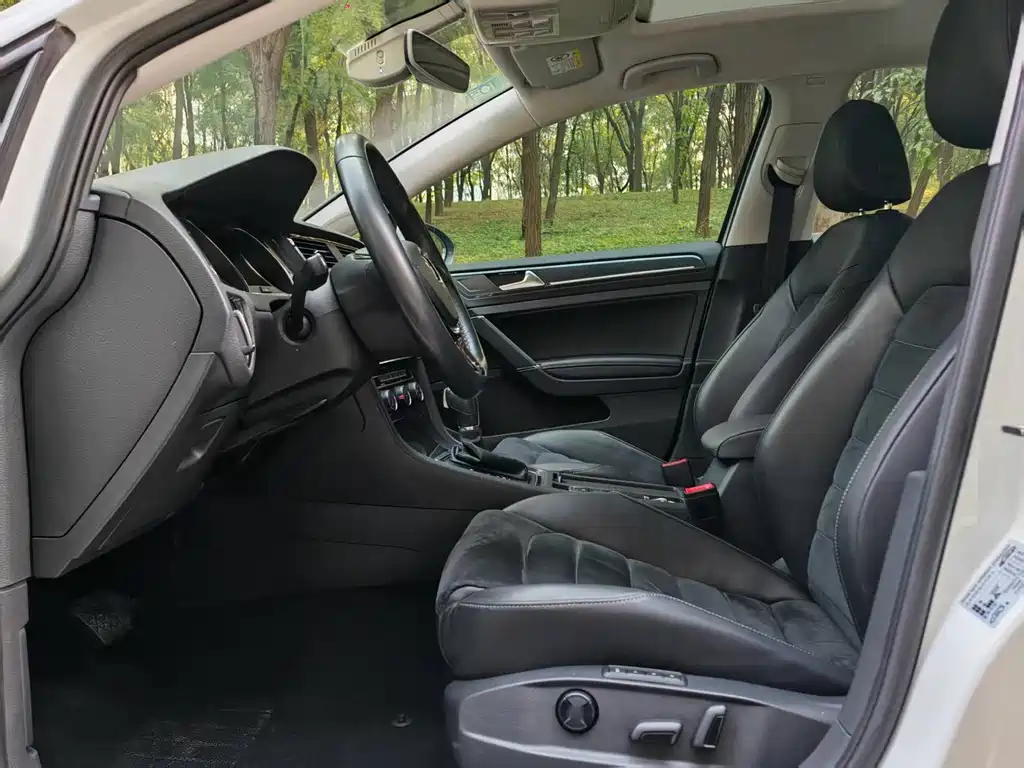 Volkswagen Golf — миниатюра 6