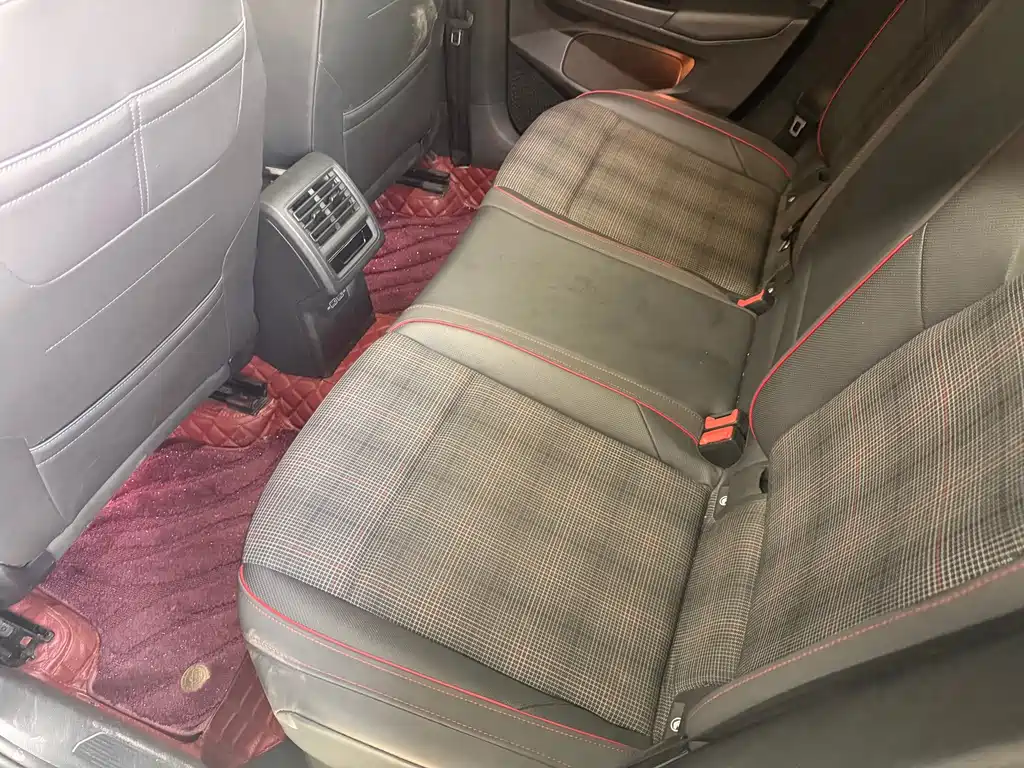 Volkswagen Golf GTI — миниатюра 5