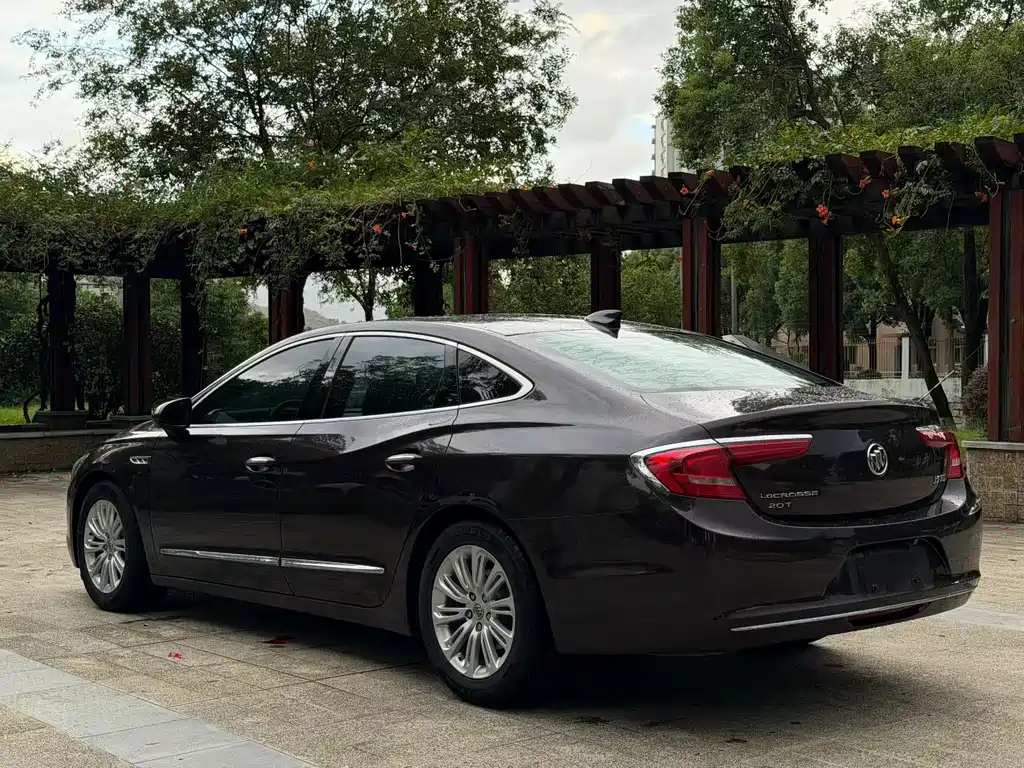 Buick LaCrosse — миниатюра 7