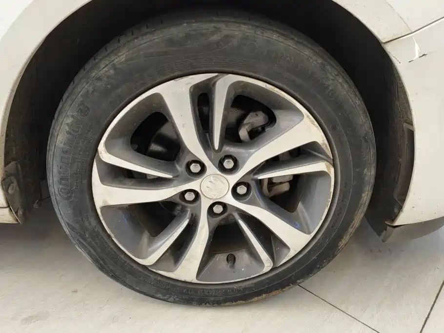 Buick Verano — миниатюра 6