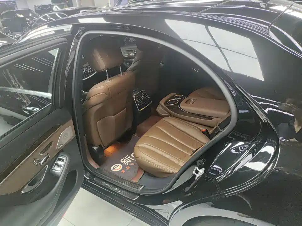 Mercedes-Benz S-Class — миниатюра 7
