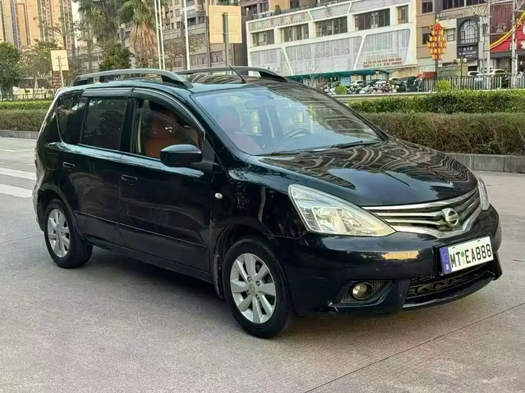 Nissan Livina — миниатюра 3