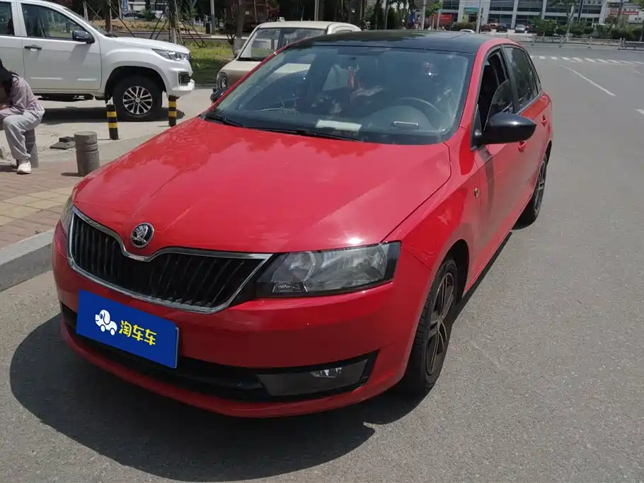 Skoda Rapid Spaceback 2015