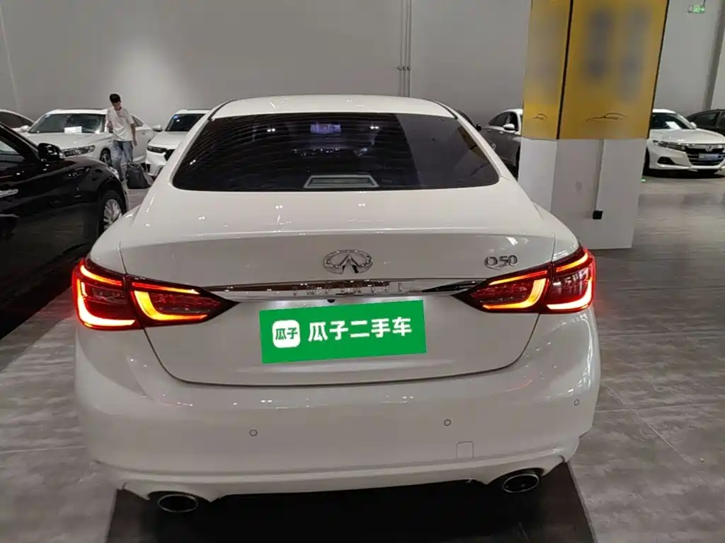 Infiniti Q50L — миниатюра 6