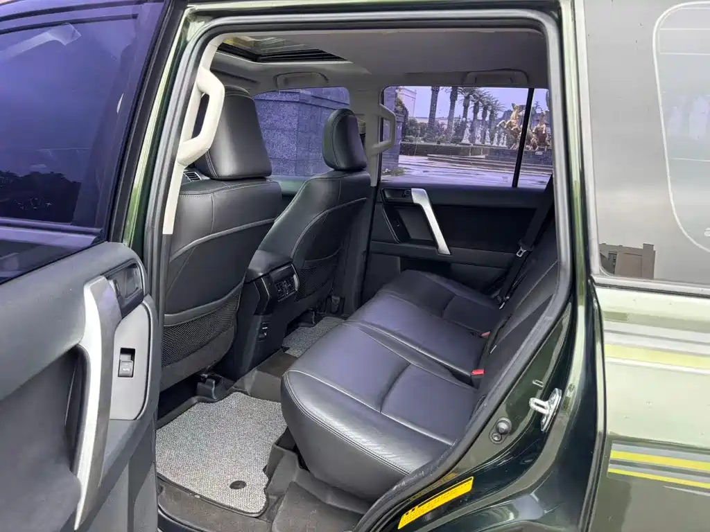 Toyota Prado — миниатюра 8
