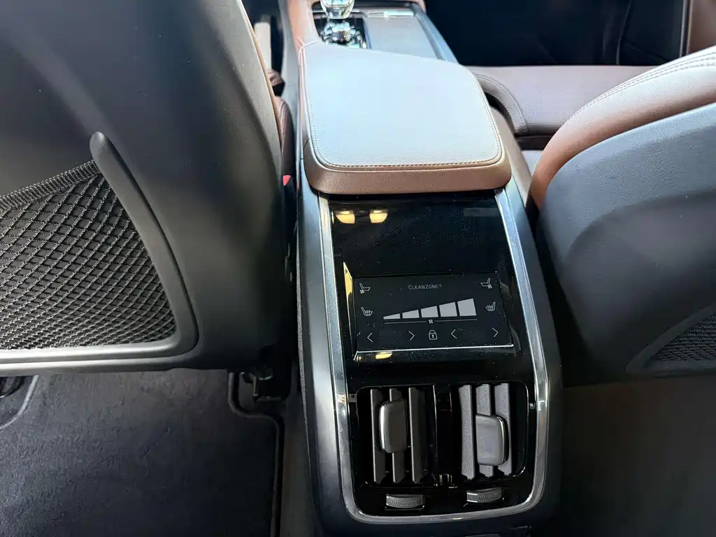 Volvo S90 — миниатюра 13