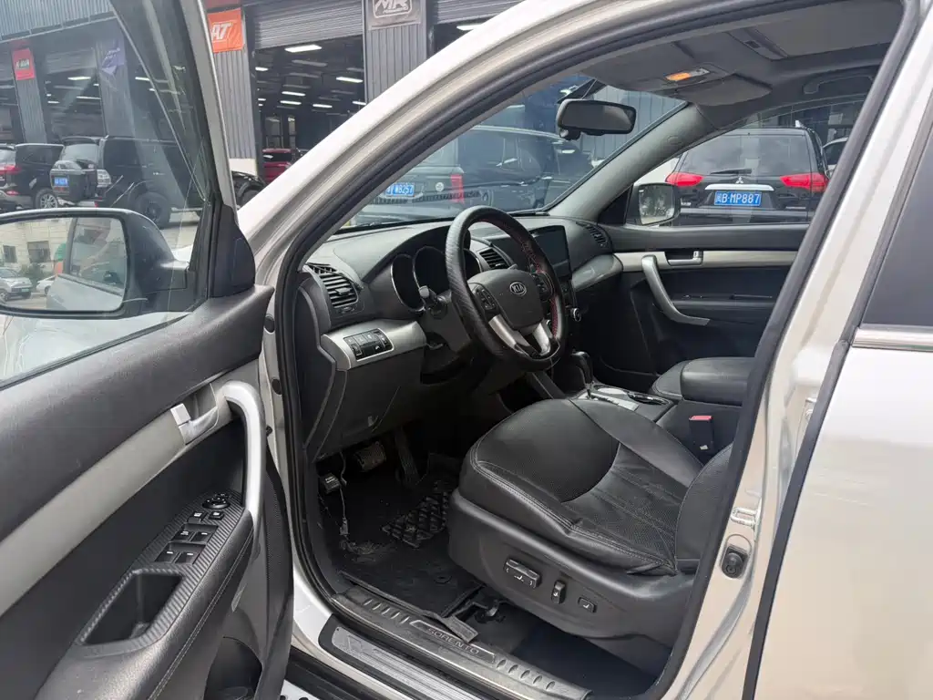 Kia Sorento — миниатюра 4