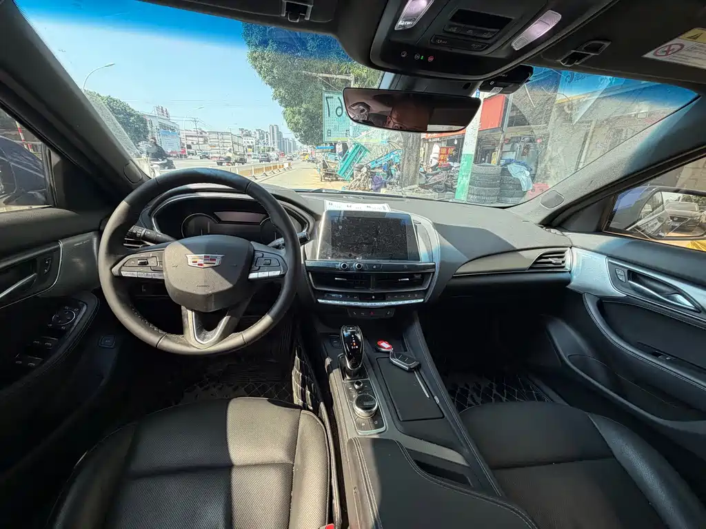 Cadillac CT5 — миниатюра 5