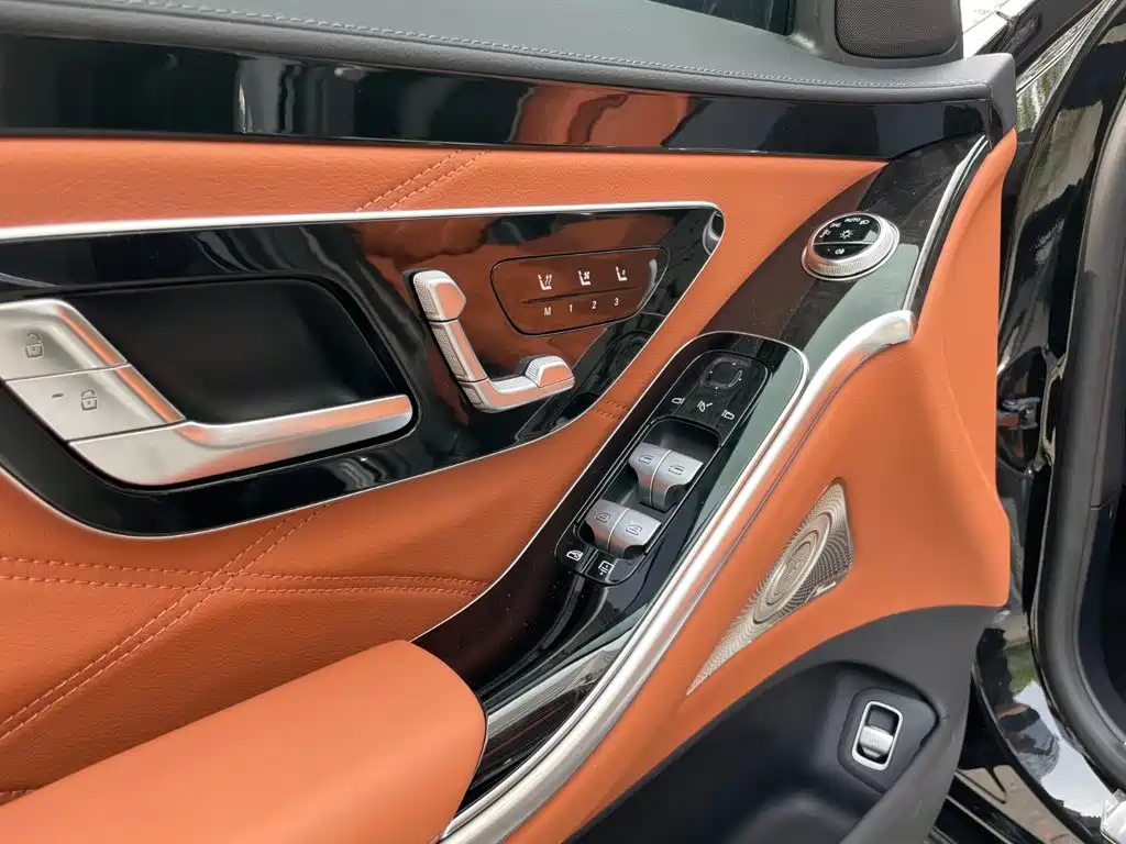 Mercedes-Benz S-Class — миниатюра 10