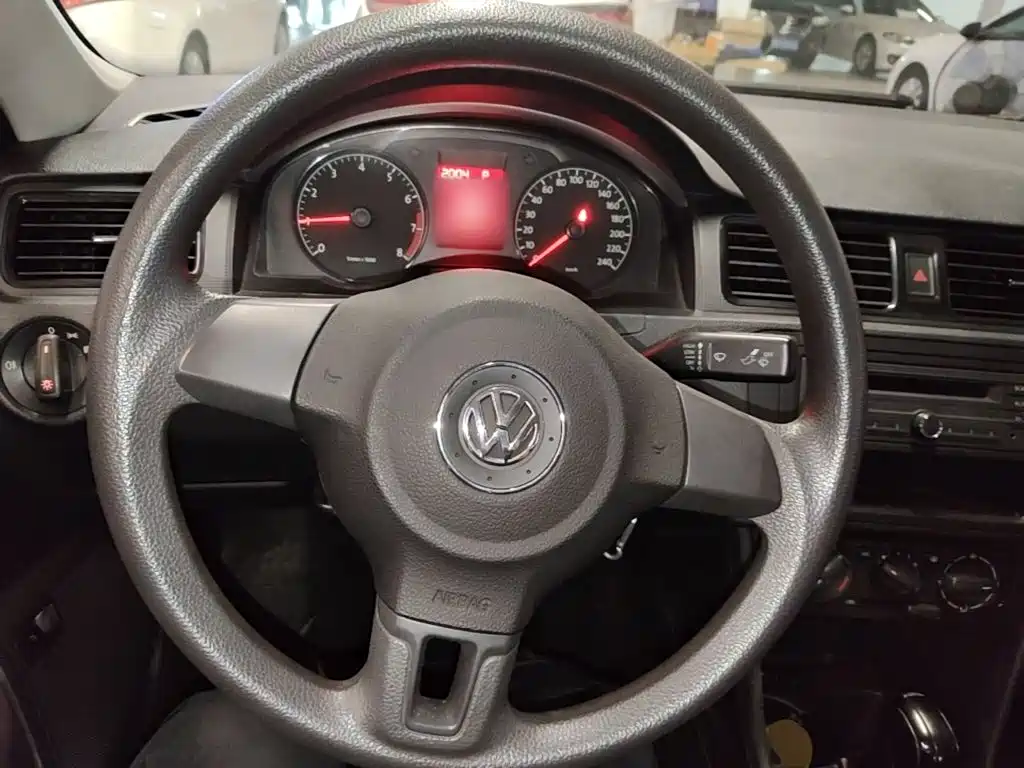 Volkswagen Santana — миниатюра 11