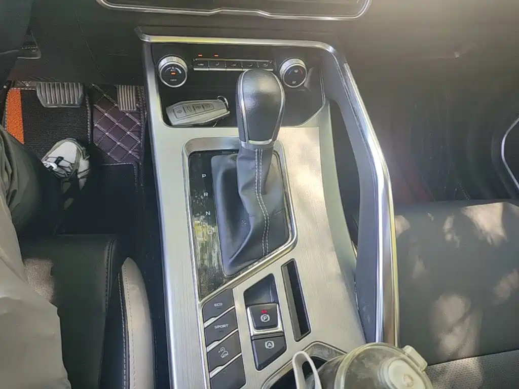 Geely Binyue — миниатюра 14