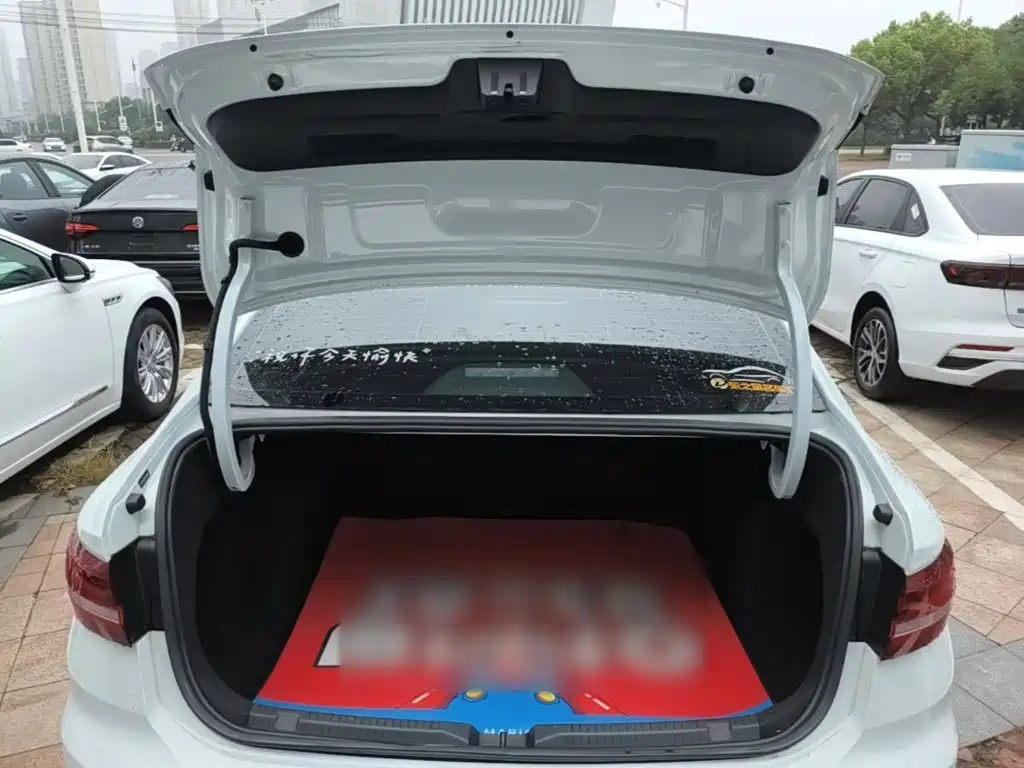 Volkswagen Lavida — миниатюра 19