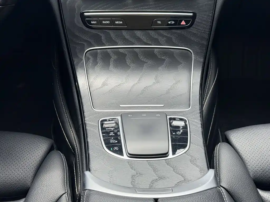 Mercedes-Benz C-Class — миниатюра 11