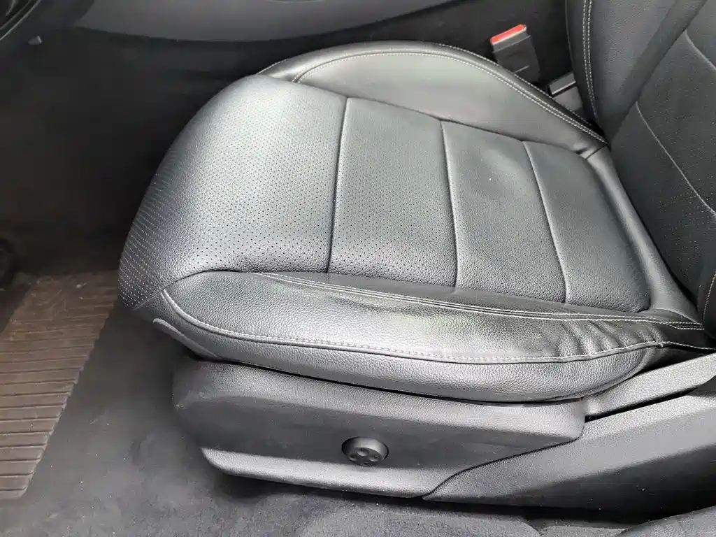 Mercedes-Benz E-Class — миниатюра 20