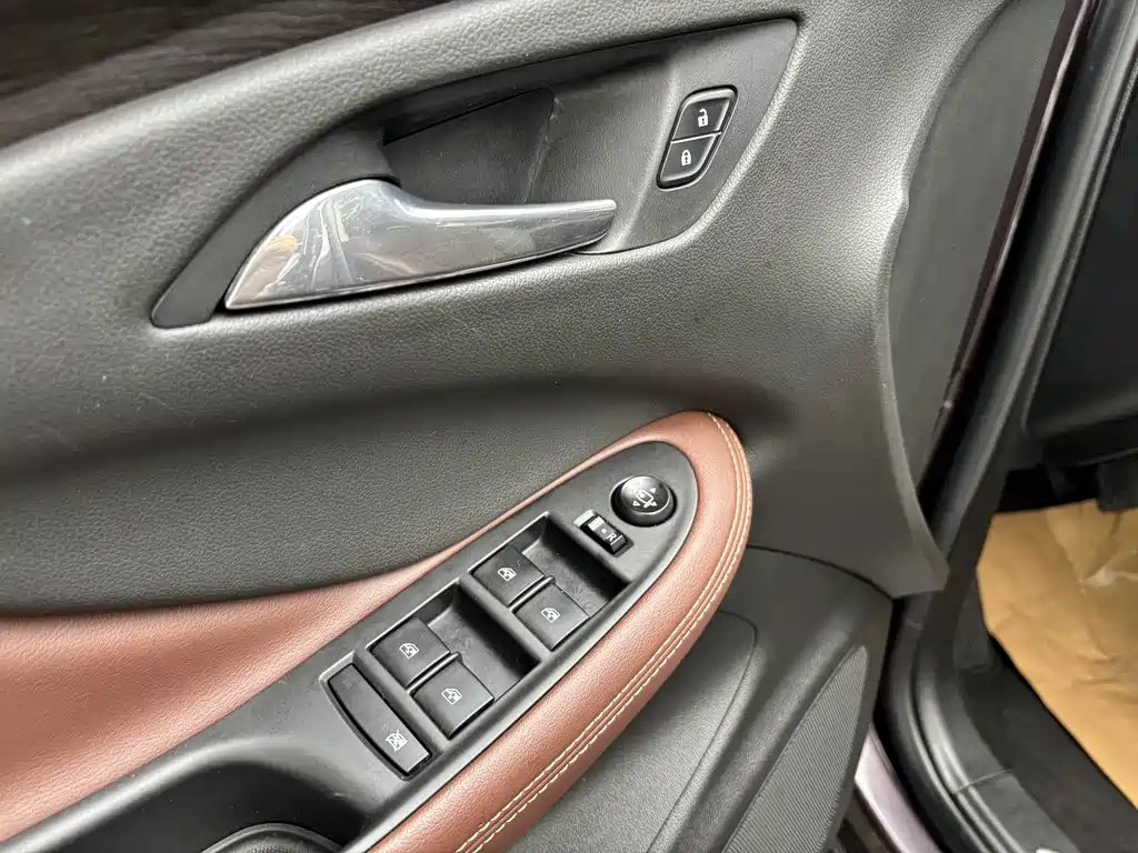 Buick Envision Plus — миниатюра 12