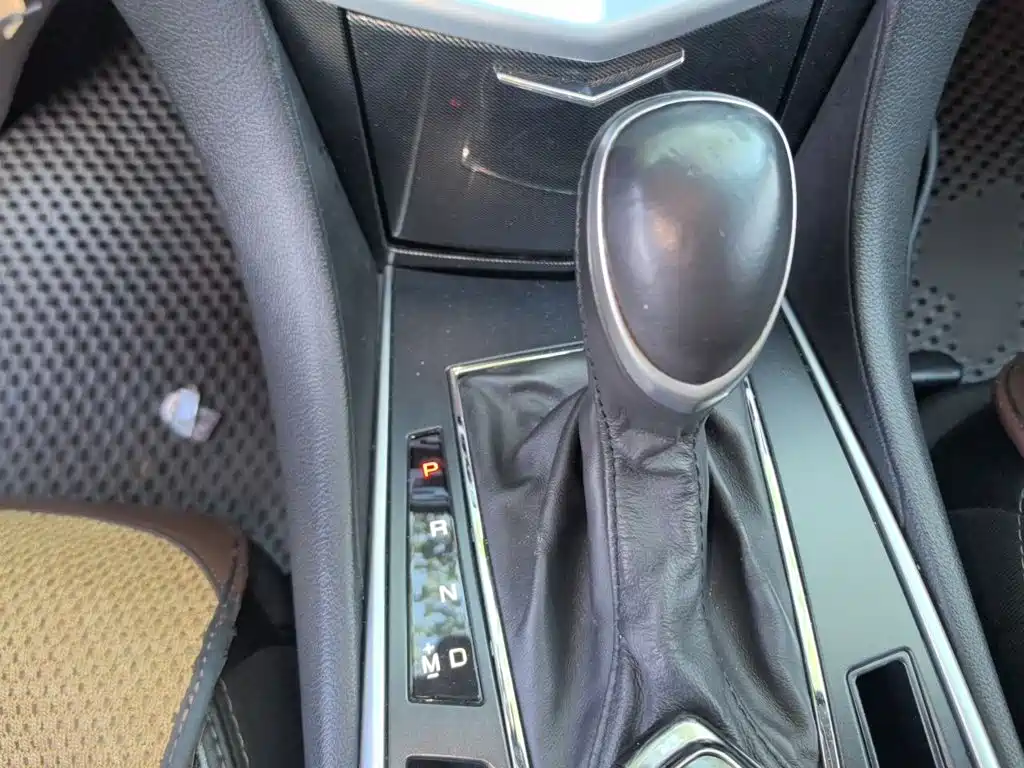 Cadillac SRX — миниатюра 7