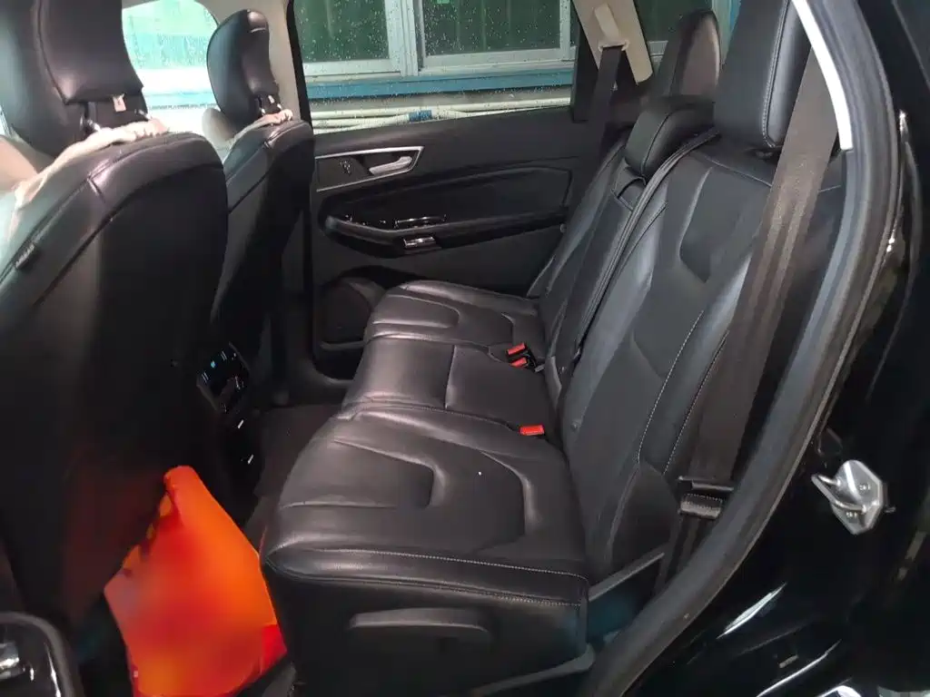 Ford Edge — миниатюра 15