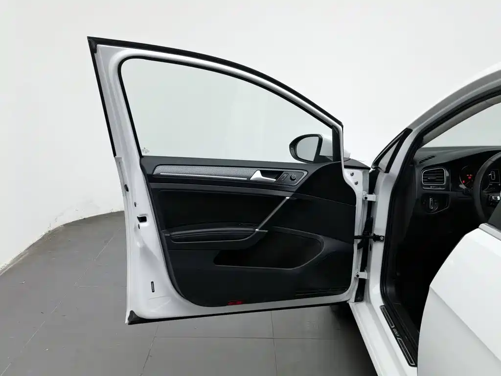 Volkswagen Golf — миниатюра 8