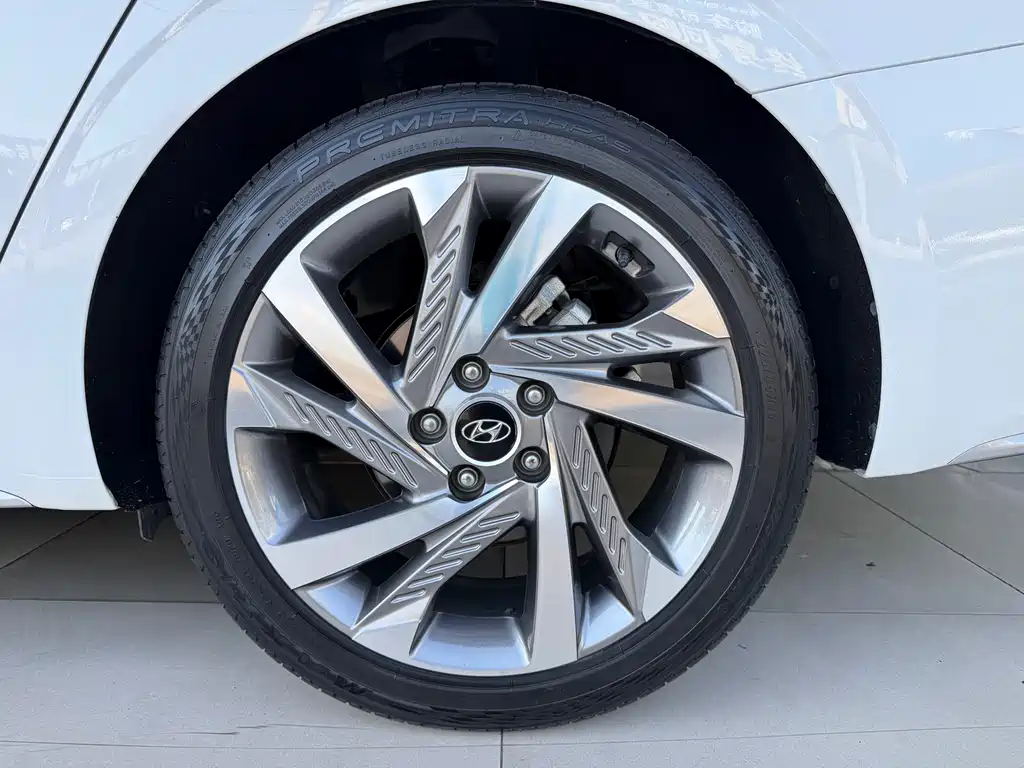 Hyundai Mistra — миниатюра 17