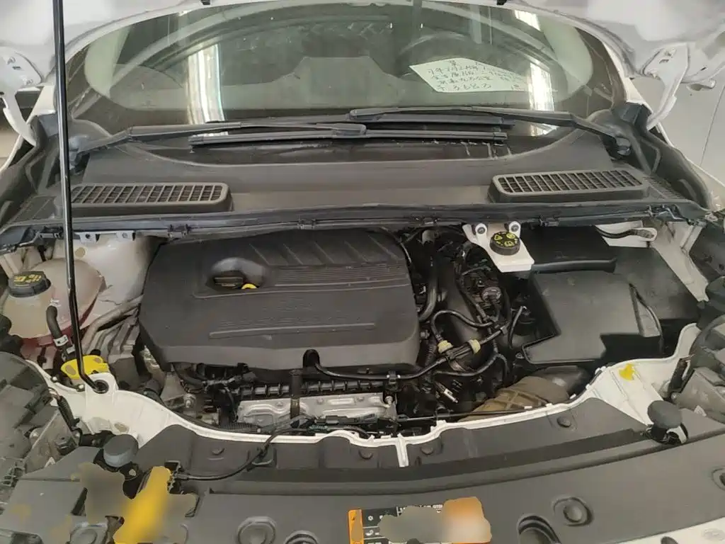 Ford Kuga — миниатюра 20