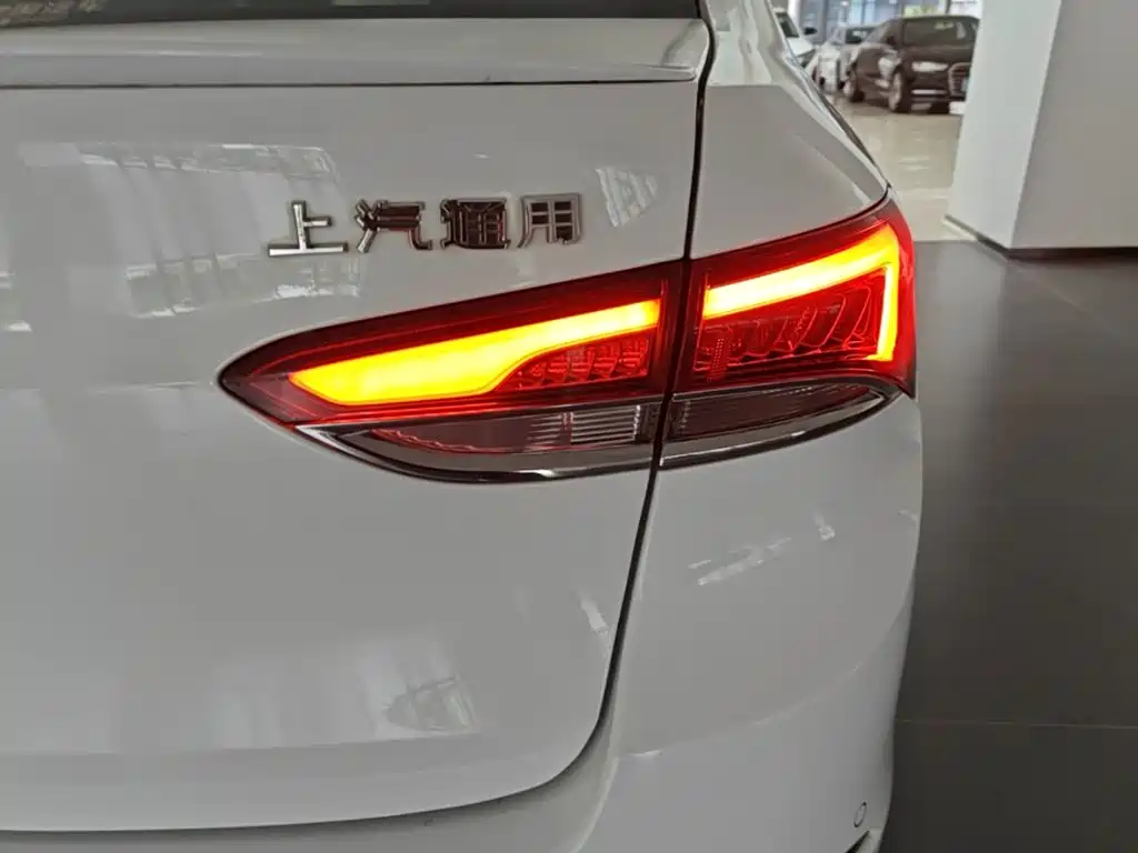 Buick Excelle — миниатюра 8