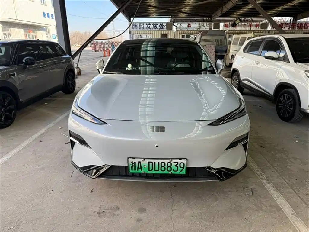 GEELY GALAXY GALAXY E8