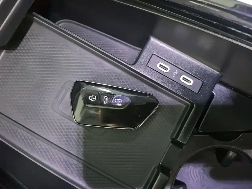 Volkswagen ID.6 Crozz — миниатюра 9