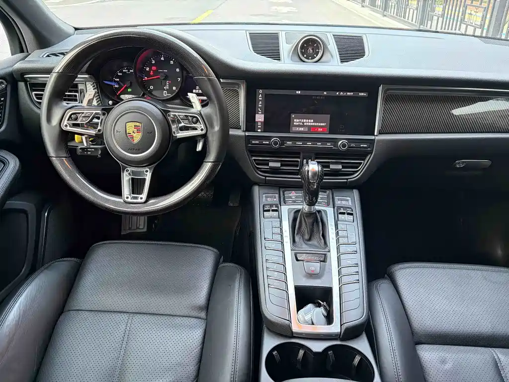 Porsche Macan — миниатюра 6